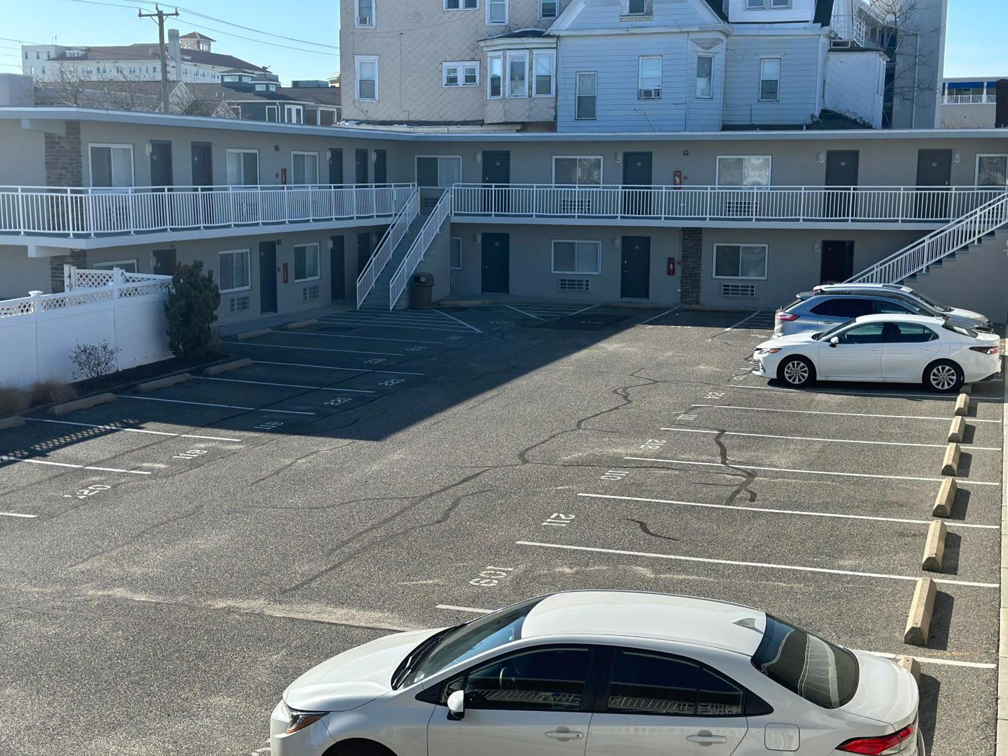 Beautiful Condo Sleeps 4- Only 2 Blocks From Beach Ocean City Esterno foto